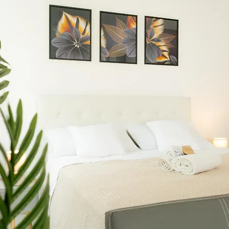 Magnifico Con Giardino Nel Centro Di Appartamento *