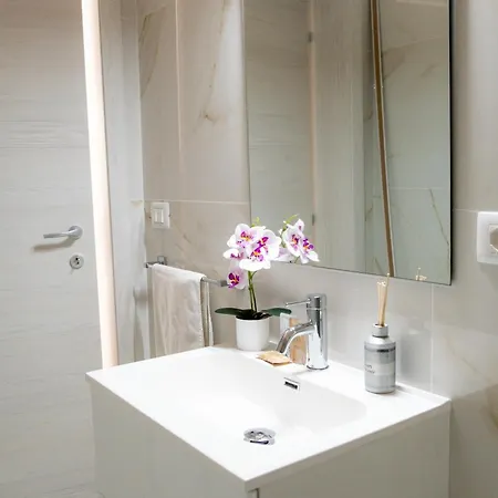 Magnifico Con Giardino Nel Centro Di