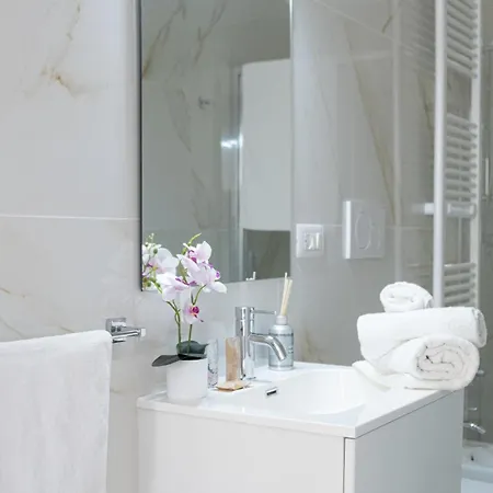 Magnifico Con Giardino Nel Centro Di