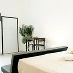 Host In Italy - Magnifico Con Giardino Nel Centro Di Апартаменты