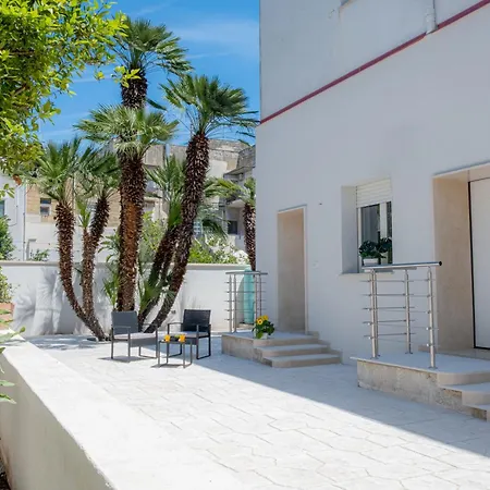 Magnifico Con Giardino Nel Centro Di Apartment Lecce