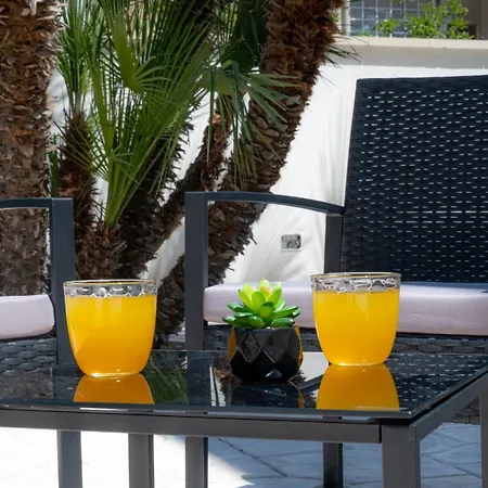 Magnifico Con Giardino Nel Centro Di *