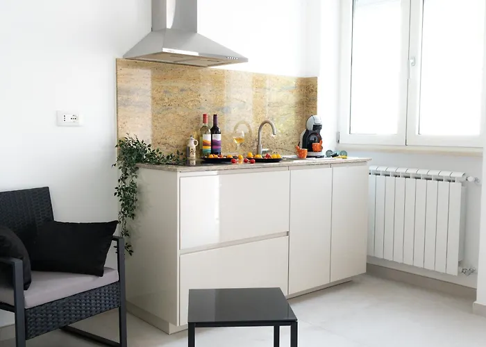 Host In Italy - Magnifico Con Giardino Nel Centro Di *