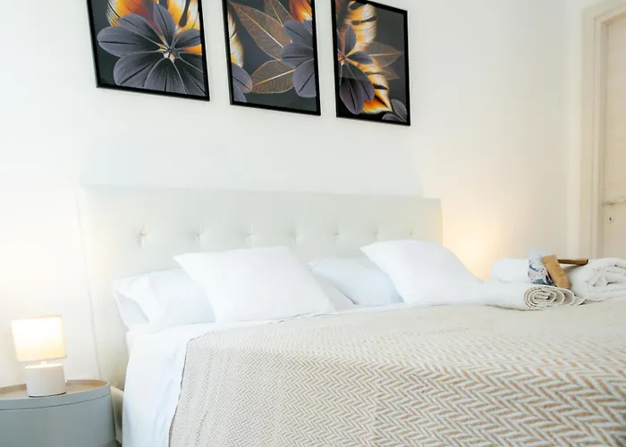 Host In Italy - Magnifico Con Giardino Nel Centro Di Appartement