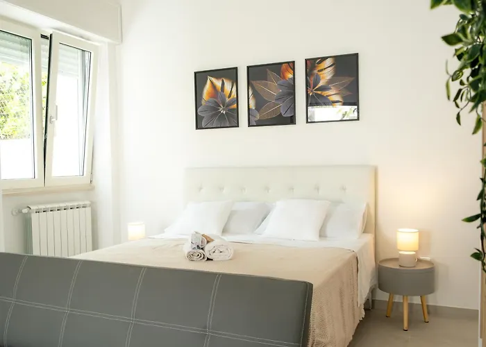 Appartement Host In Italy - Magnifico Con Giardino Nel Centro Di